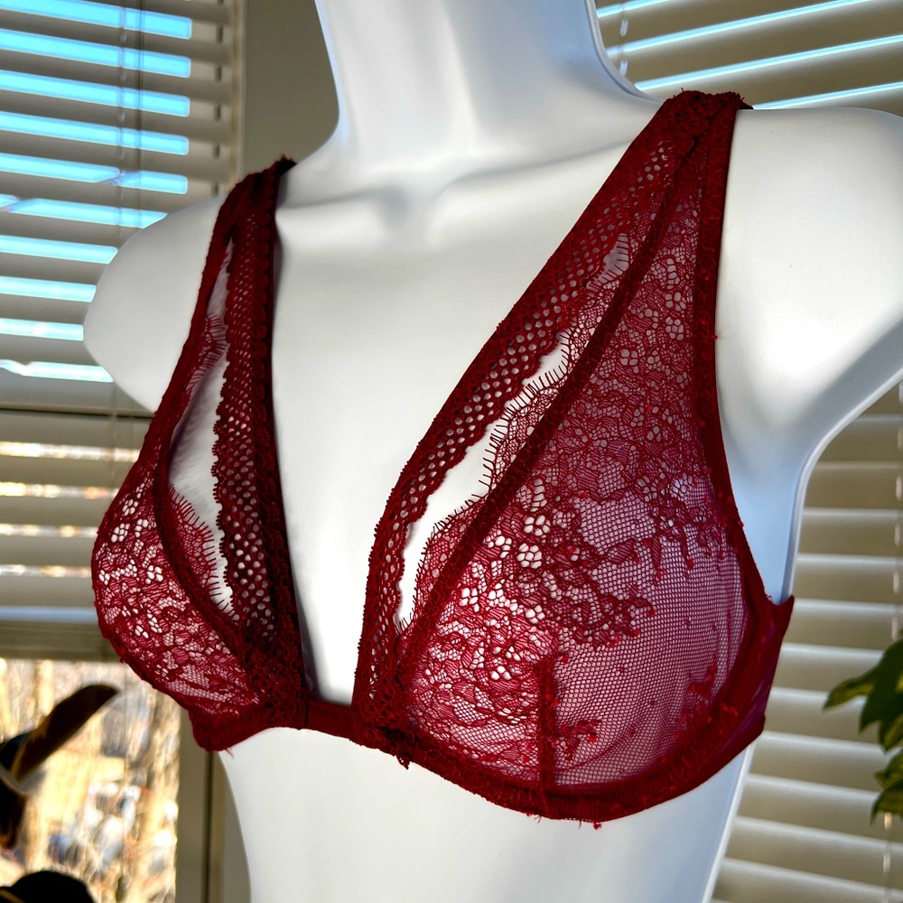 Victoria’s Secret Red Wine Lace Bra 32C Small Bralette